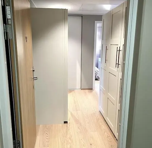 Modern 2 Bedroom In Center 公寓
