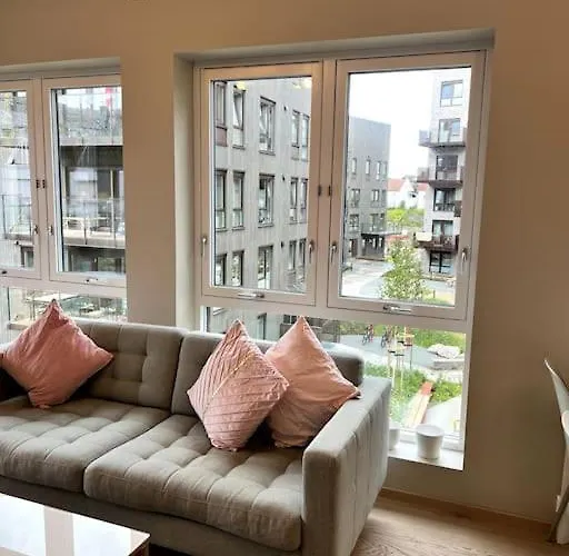 Modern 2 Bedroom In Center 公寓