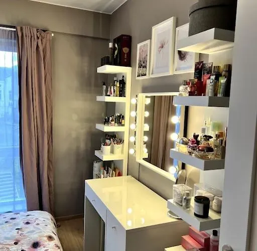 Modern 2 Bedroom In Center 公寓 *