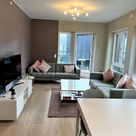 Modern 2 Bedroom In Center Appartement