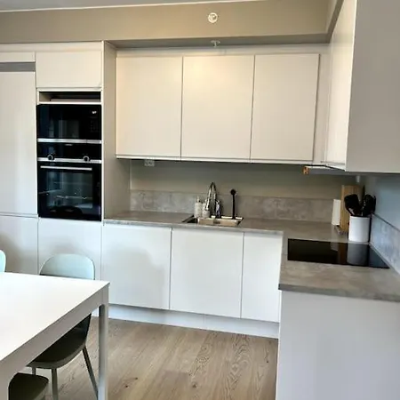Modern 2 Bedroom In Center Appartement *